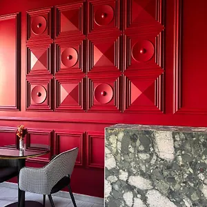 Hotel Av, Milan