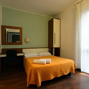 Hotel Lux Durante, Milan